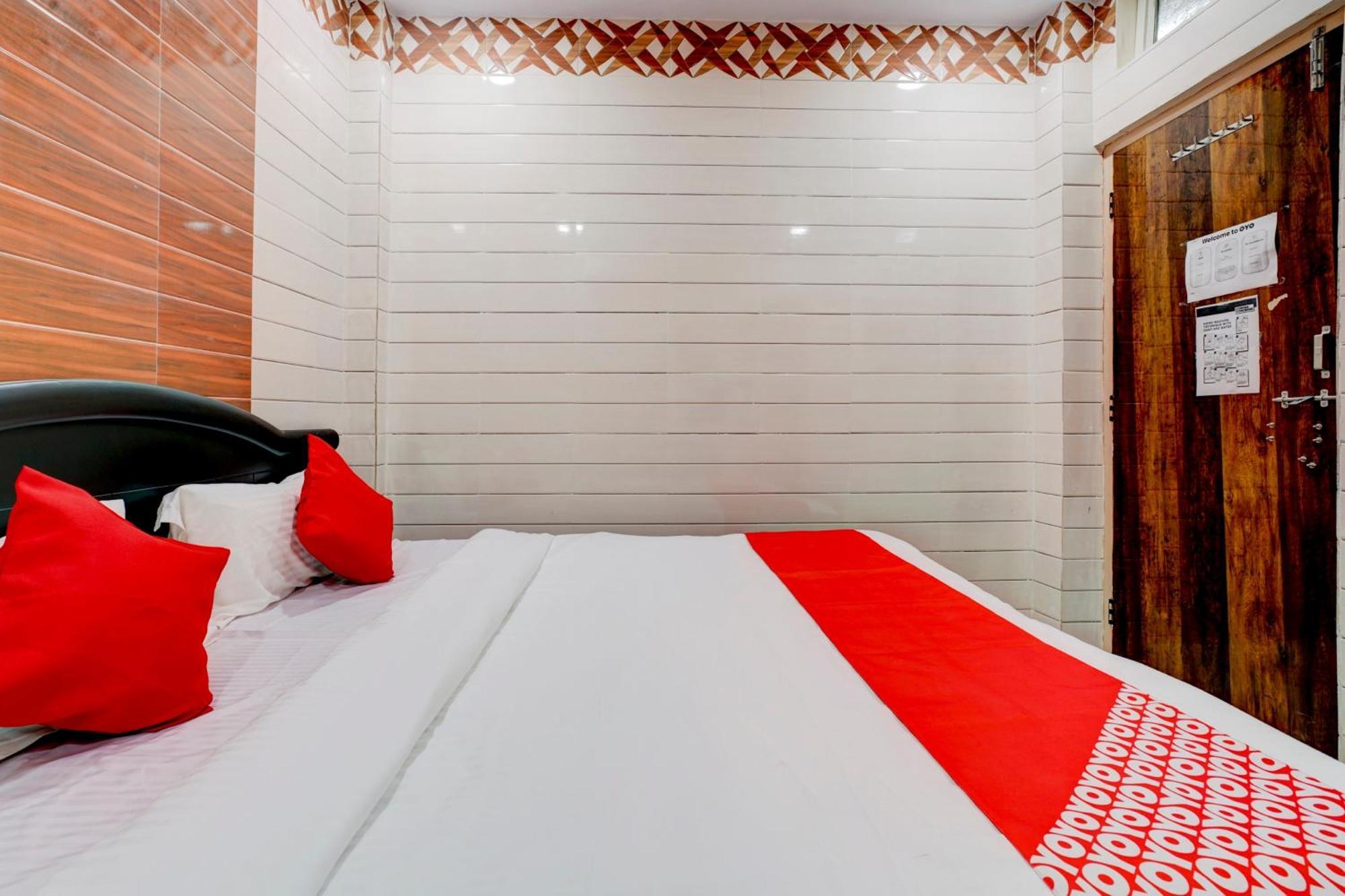 Hotel O Aroma Classic Near Nampally Main Railway Station Хидерабад Екстериор снимка
