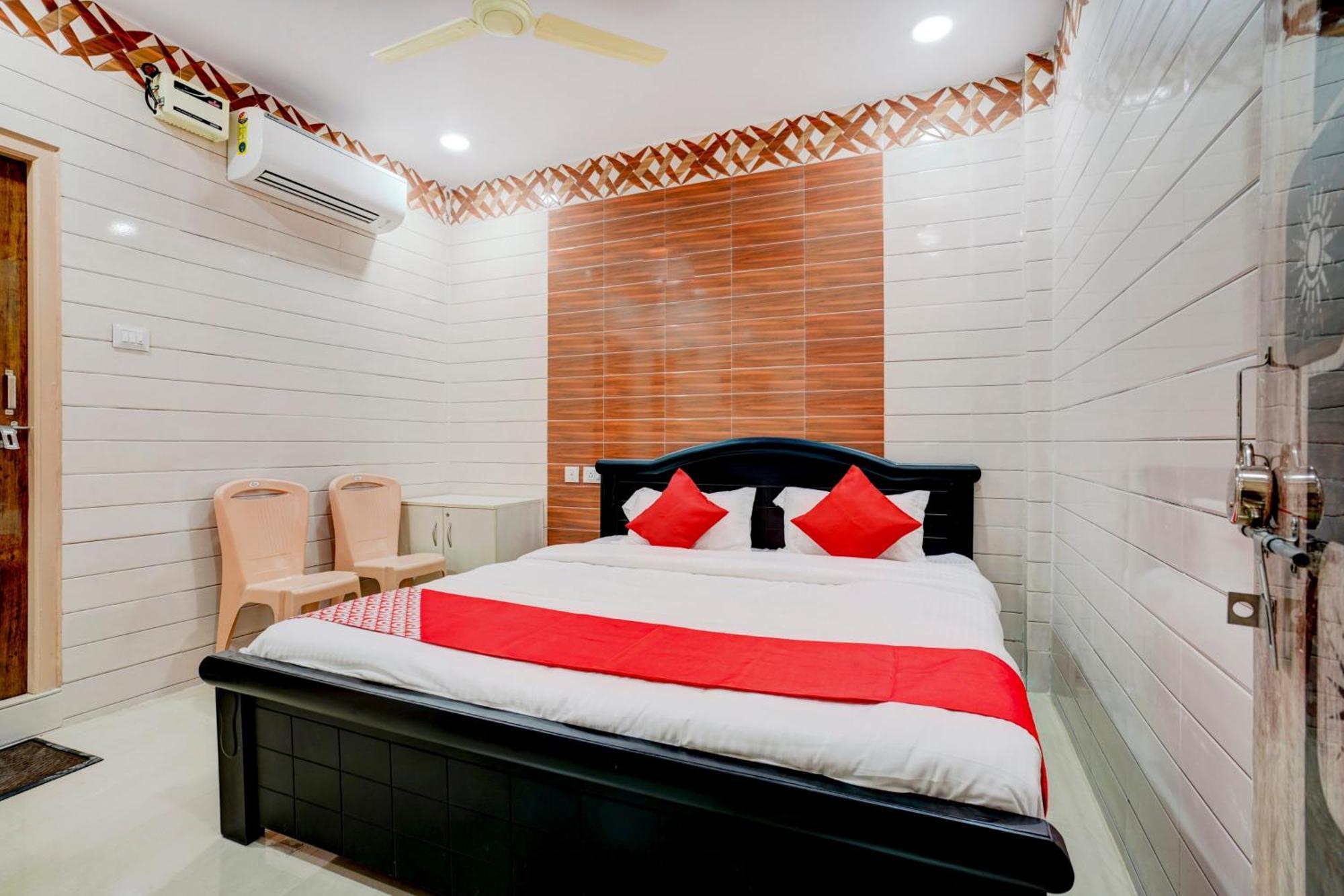 Hotel O Aroma Classic Near Nampally Main Railway Station Хидерабад Екстериор снимка