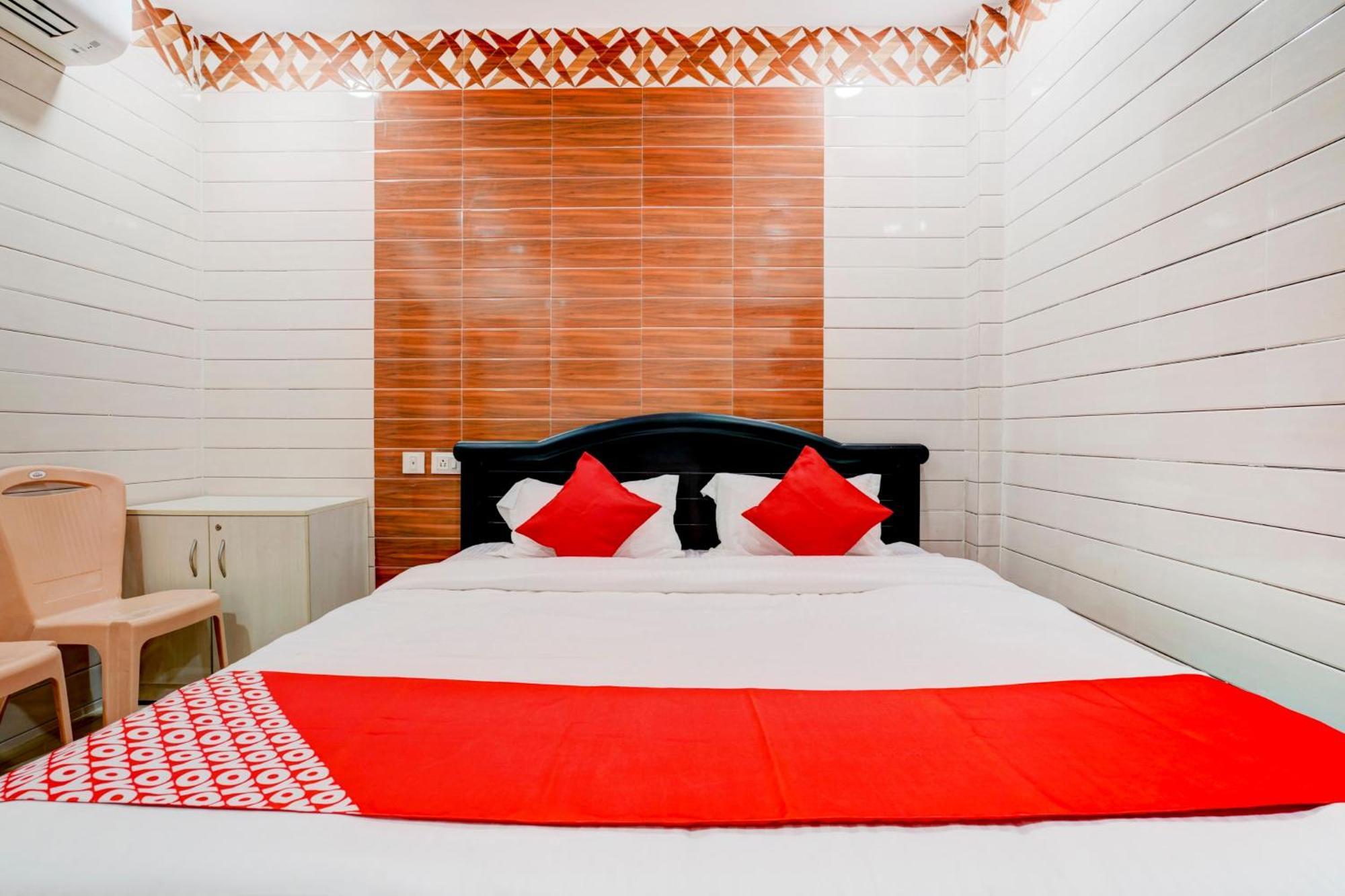 Hotel O Aroma Classic Near Nampally Main Railway Station Хидерабад Екстериор снимка