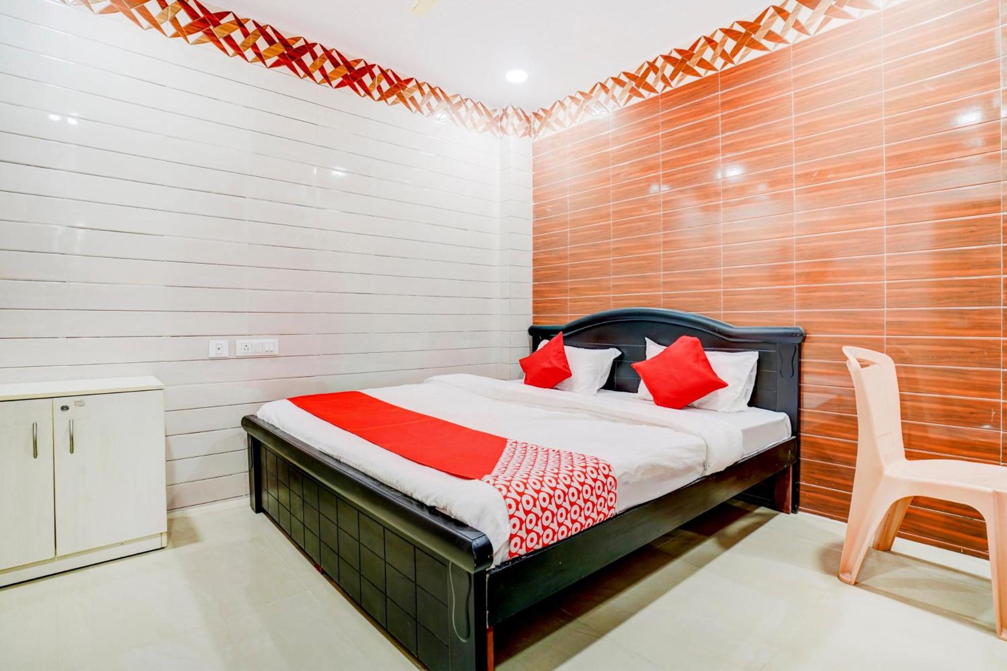 Hotel O Aroma Classic Near Nampally Main Railway Station Хидерабад Екстериор снимка